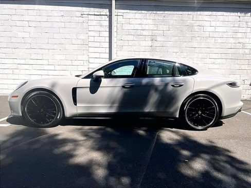 Certified 2023 Porsche Panamera 4 Platinum Edition AWD/4WD image 2