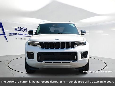 Used 2023 Jeep Grand Cherokee Overland w/ Rear Seat Video Group I image 4