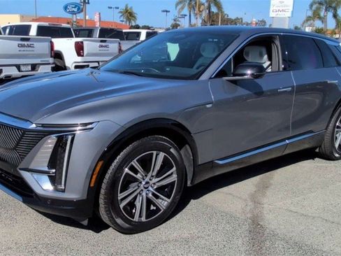 Certified 2023 Cadillac Lyriq Luxury image 10