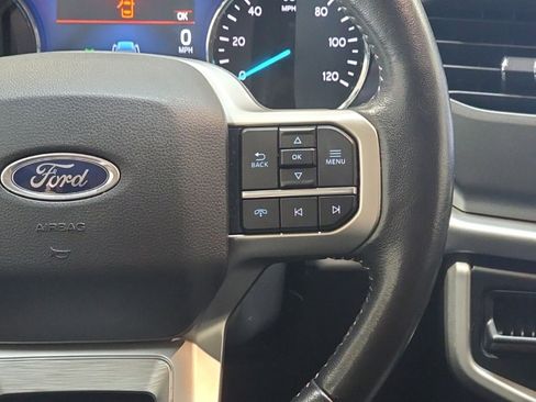 Used 2024 Ford Expedition XLT image 19