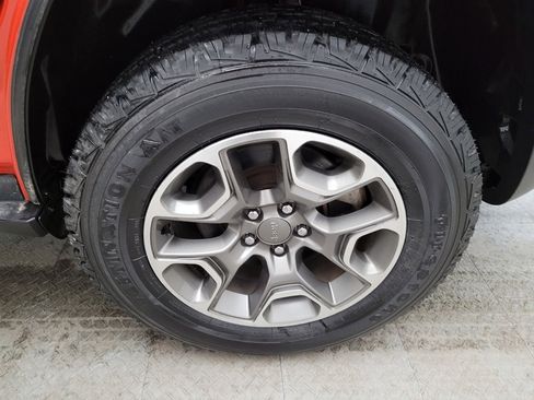 Used 2021 Jeep Cherokee Trailhawk w/ Premium Leather Package image 31