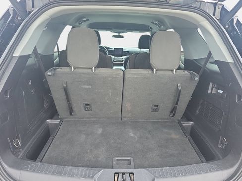 Used 2022 Ford Explorer XLT RWD image 12