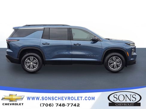 New 2026 Chevrolet Traverse LT w/ Driver Confidence Package image 4