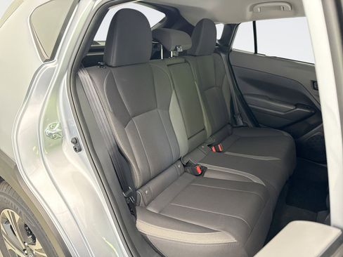 Used 2025 Subaru Crosstrek 2.0i Premium image 17