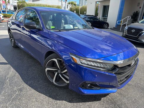 Used 2022 Honda Accord Sport image 2