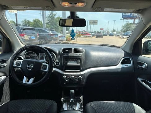 Used 2019 Dodge Journey SE w/ Premium Group FWD image 19