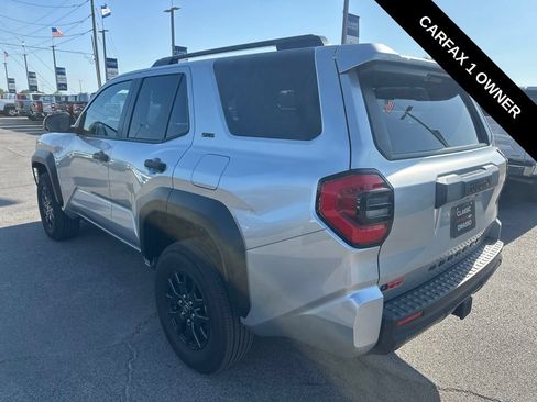 Used 2026 Toyota 4Runner SR5 AWD/4WD image 9