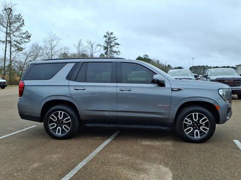 Used 2021 GMC Yukon AT4 w/ Rear Media and Nav Package image 3