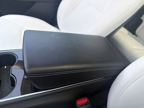 Used 2020 Tesla Model Y Long Range AWD/4WD image 24