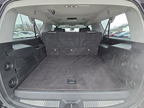 Used 2017 GMC Yukon XL SLT w/ Open Road Package image 47