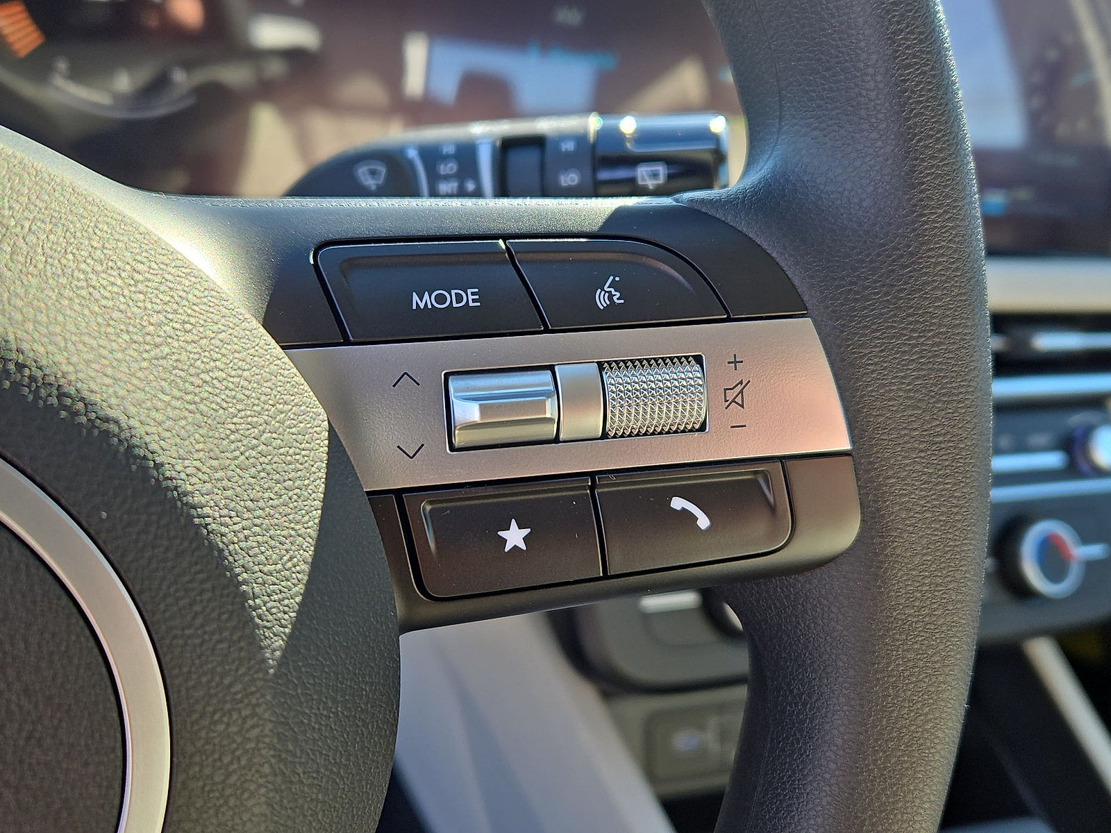 New 2025 Hyundai Tucson SE AWD/4WD image 24