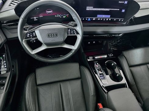 Used 2025 Audi Q6 e-tron Premium Plus w/ Premium Plus AWD/4WD image 5