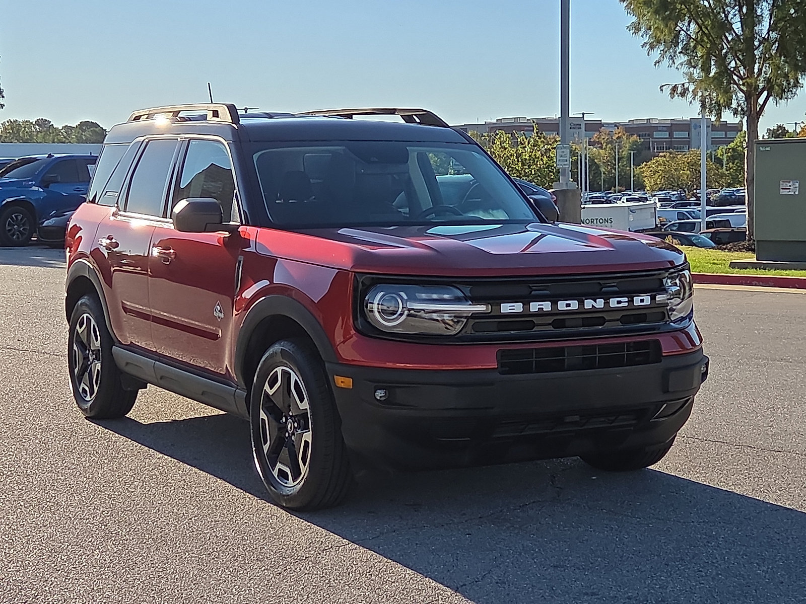 Used 2022 Ford Bronco Sport Outer Banks w/ Tech Package AWD/4WD image 1