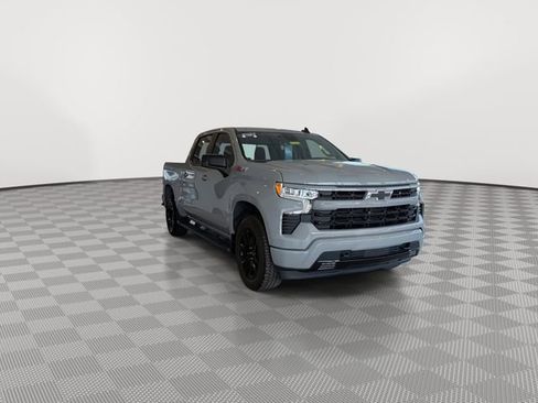 Used 2024 Chevrolet Silverado 1500 RST w/ Z71 Off-Road Package AWD/4WD image 2