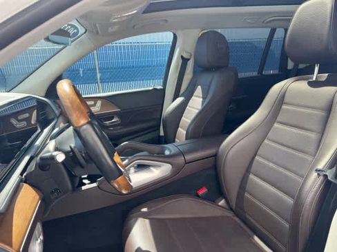 Certified 2022 Mercedes-Benz GLS 450 4MATIC image 9