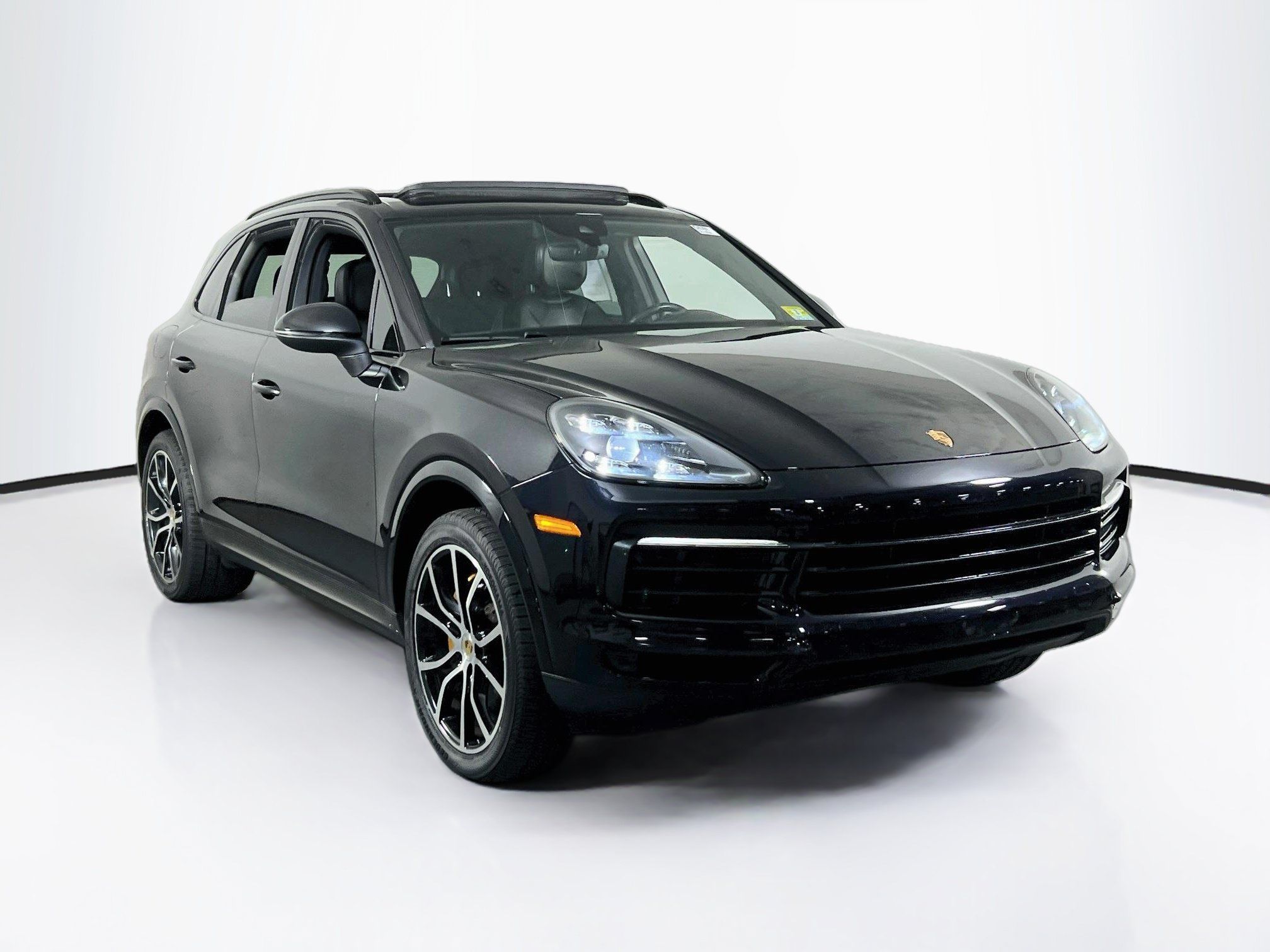 Used 2021 Porsche Cayenne AWD/4WD image 3