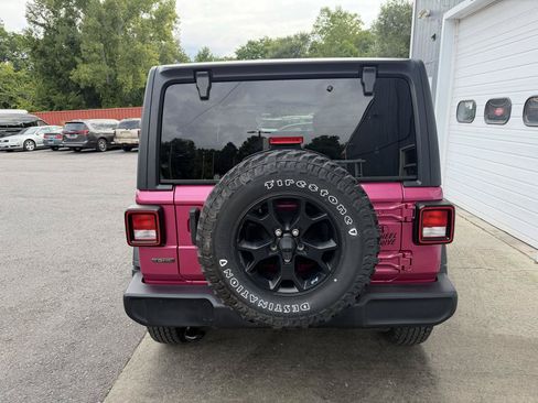 Used 2022 Jeep Wrangler Unlimited Sport AWD/4WD image 5