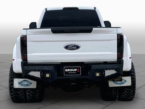 Used 2017 Ford F350 XLT w/ XLT Value Package AWD/4WD image 5