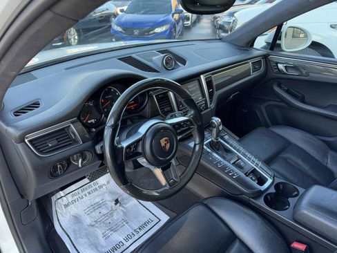Used 2015 Porsche Macan Turbo image 11