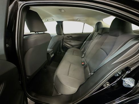 Used 2025 Toyota Corolla LE image 29