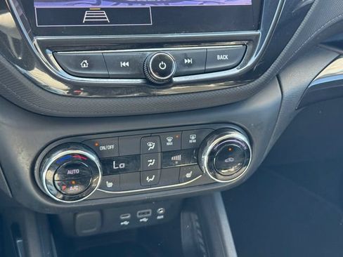 Used 2023 Chevrolet TrailBlazer LT w/ Convenience Package FWD image 13