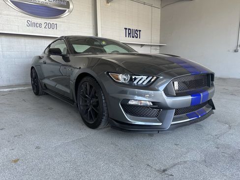 Used 2016 Ford Mustang Shelby GT350 w/ Technology Package image 4