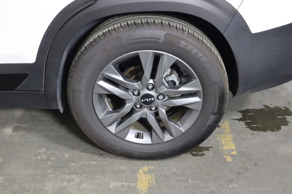 Used 2023 Kia Seltos S FWD image 37