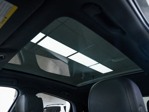 Used 2022 Porsche Cayenne Coupe image 16