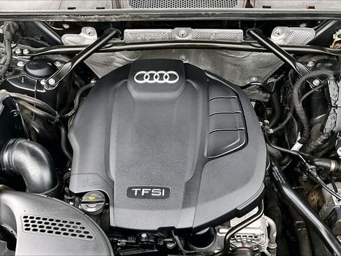 Used 2018 Audi Q5 2.0T Premium Plus w/ Premium Plus Package AWD/4WD image 32
