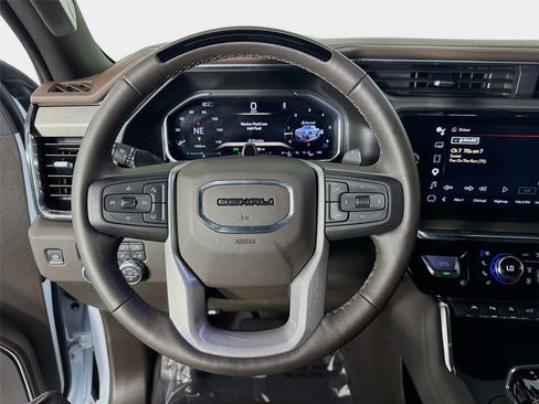 Used 2026 GMC Sierra 1500 Denali AWD/4WD image 12