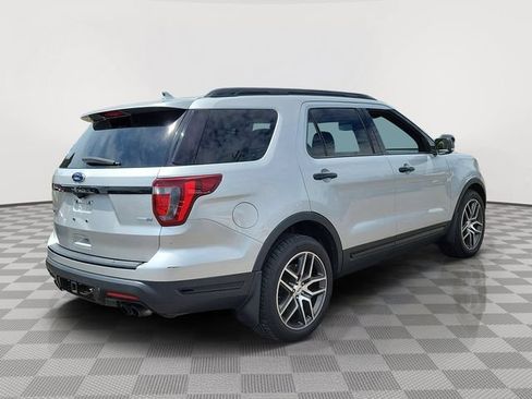 Used 2018 Ford Explorer Sport w/ Equipment Group 401A AWD/4WD image 5