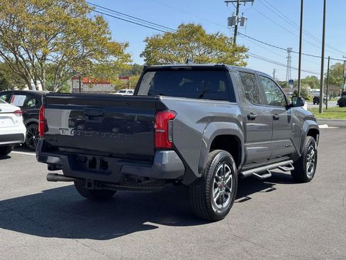 Used 2025 Toyota Tacoma TRD Sport image 21