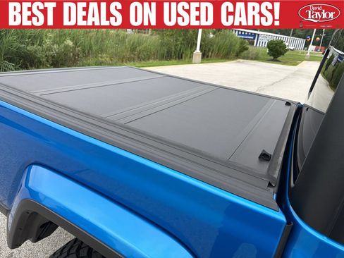 Used 2025 Jeep Gladiator Sport AWD/4WD image 38