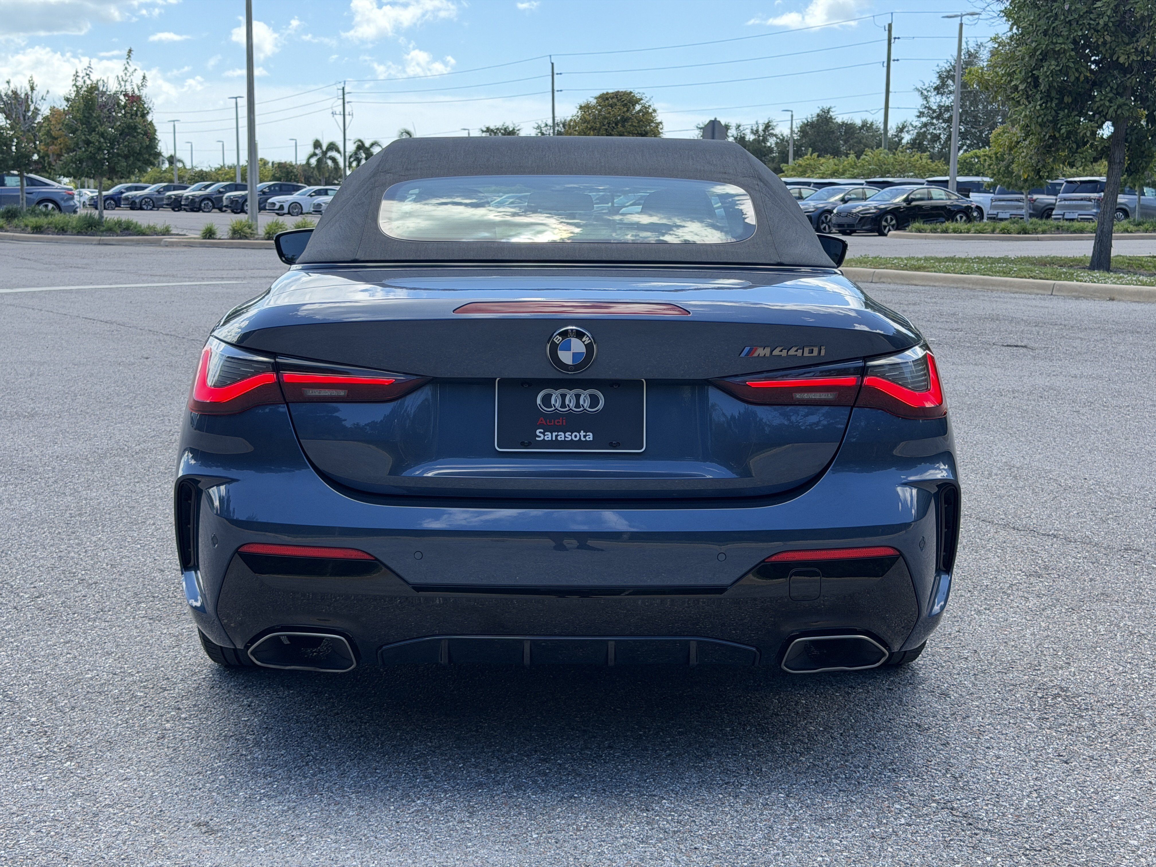 Used 2022 BMW M440i Convertible RWD image 9