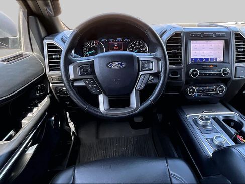 Used 2020 Ford Expedition XLT w/ Equipment Group 202A AWD/4WD image 6