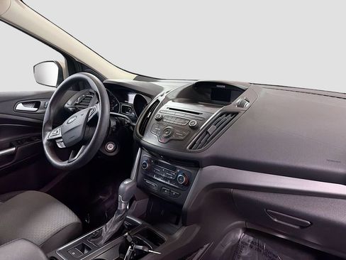 Used 2017 Ford Escape SE w/ SE Cold Weather Package FWD image 29