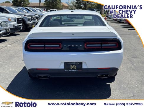 Used 2022 Dodge Challenger GT RWD image 5