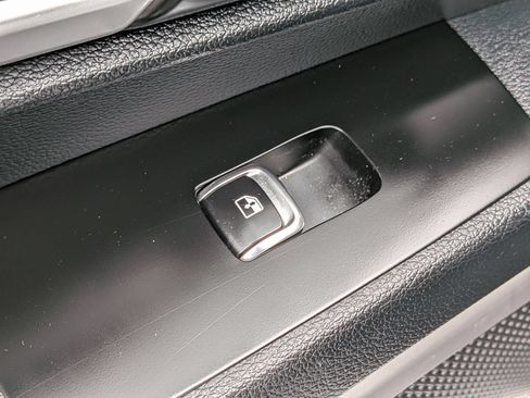 Used 2025 Kia Telluride S AWD/4WD image 29