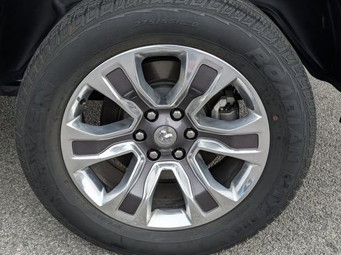 Used 2023 RAM 1500 Limited AWD/4WD image 9