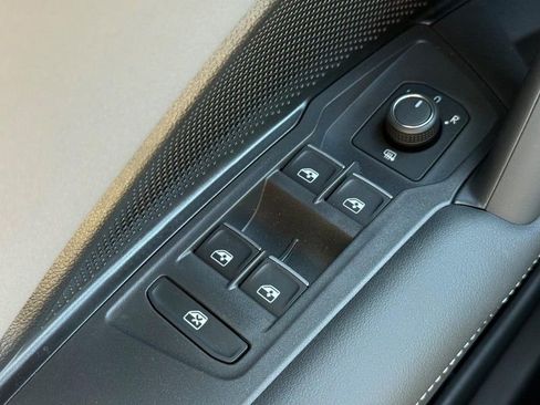 New 2026 Volkswagen Tiguan SE R-Line AWD/4WD image 14
