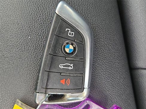 Used 2019 BMW 330i xDrive Sedan w/ Premium Package AWD/4WD image 30