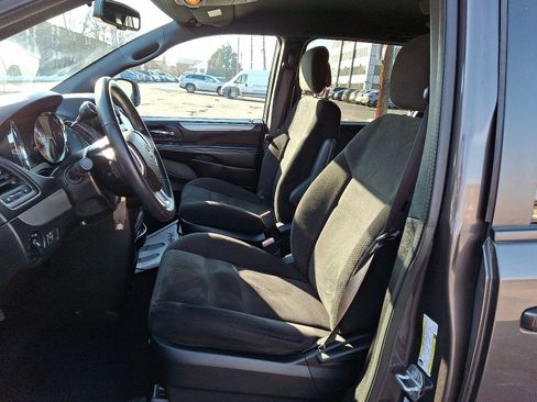 Used 2015 Dodge Grand Caravan SE w/ Quick Order Package 29E SE image 12