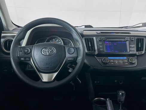 Used 2013 Toyota RAV4 XLE image 17