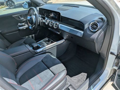 Used 2023 Mercedes-Benz GLB 250 image 14