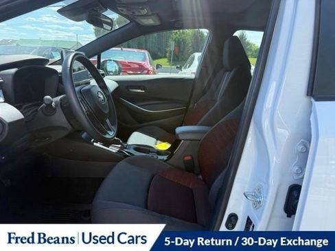 Used 2025 Toyota Corolla SE w/ SE Premium Package FWD image 25