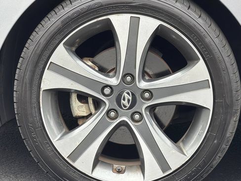 Used 2014 Hyundai Elantra Sport FWD image 24