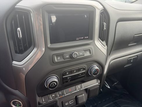 Used 2025 Chevrolet Silverado 1500 W/T AWD/4WD image 21