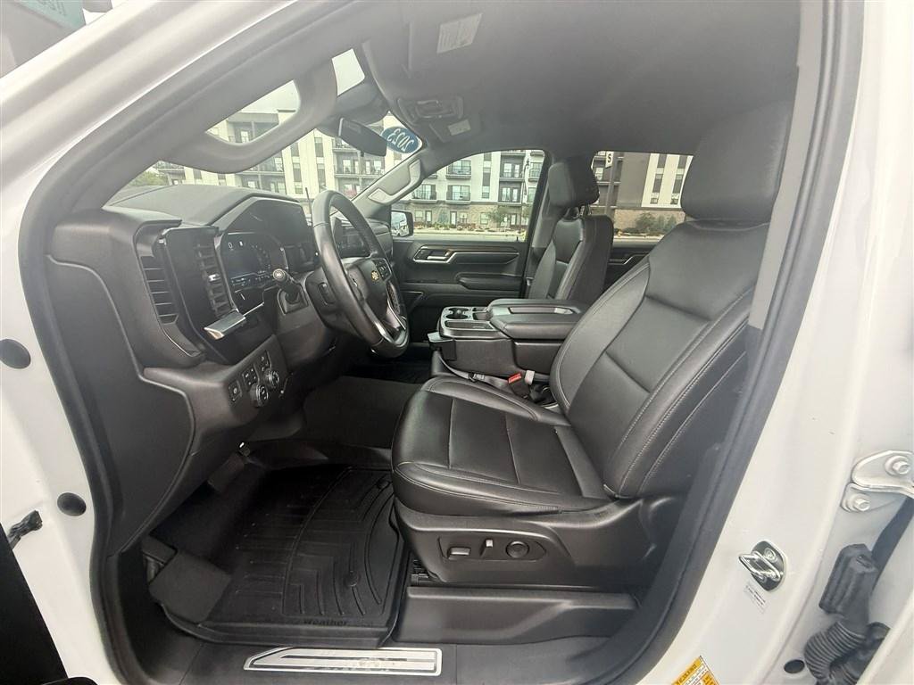 Used 2023 Chevrolet Silverado 1500 LT w/ Z71 Off-Road Package AWD/4WD image 19