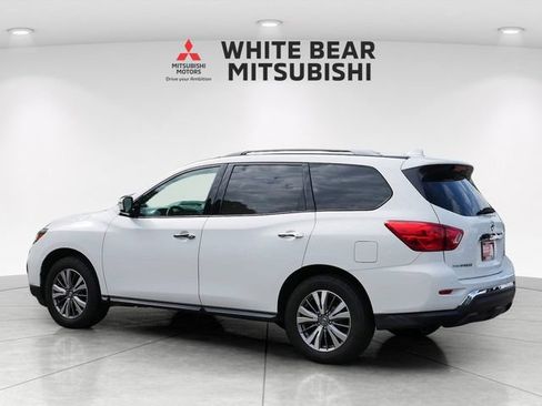 Used 2019 Nissan Pathfinder SV AWD/4WD image 4