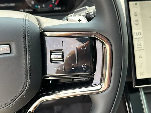 Used 2026 Land Rover Range Rover Velar S AWD/4WD image 15